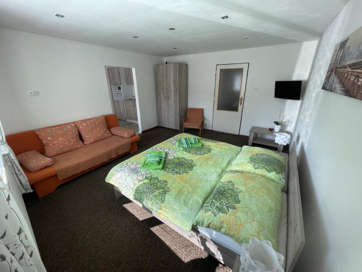 Apartmany Pri Zvonici Oravsky Podzamok Exteriör bild
