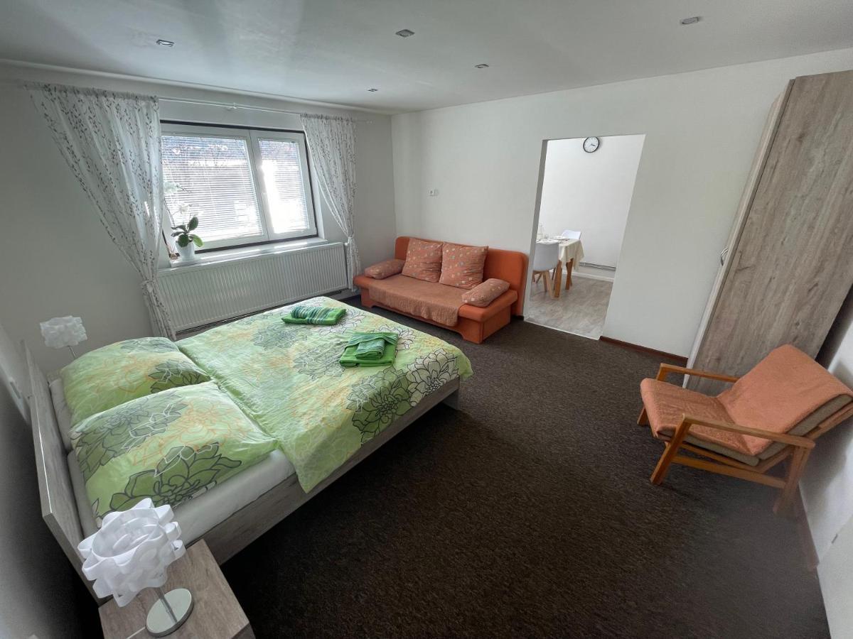 Apartmany Pri Zvonici Oravsky Podzamok Exteriör bild